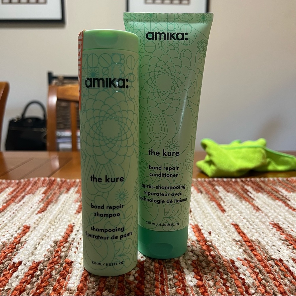 Amika Shampoo & Conditioner Bundle